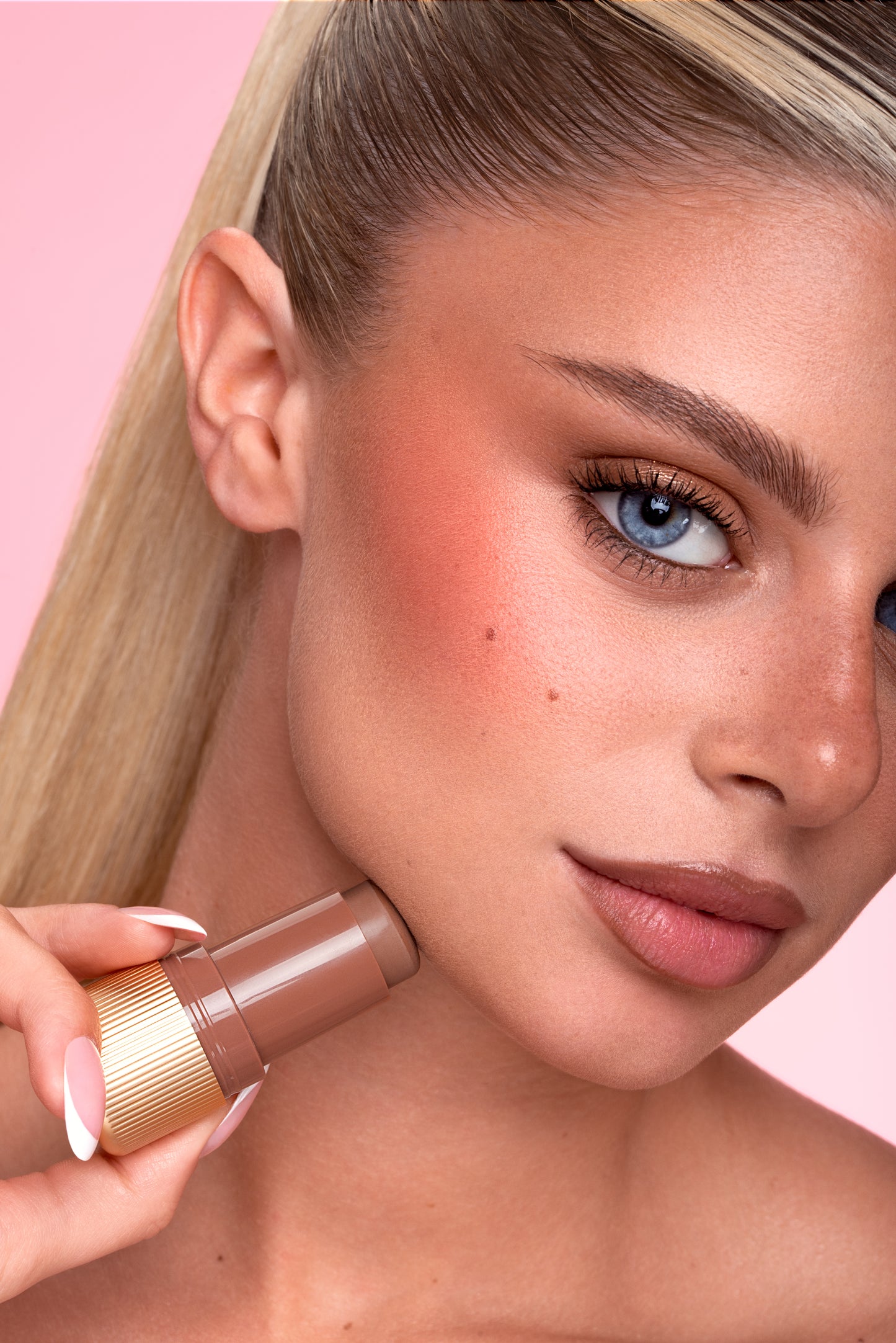 Turn Me On Contour Stick - 02 Sugar Teddy