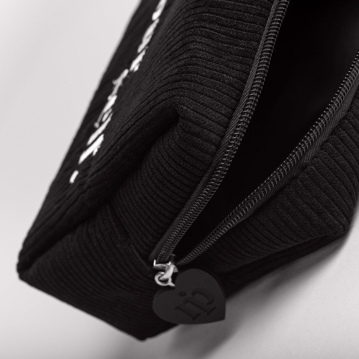 Corduroy Beauty - Black